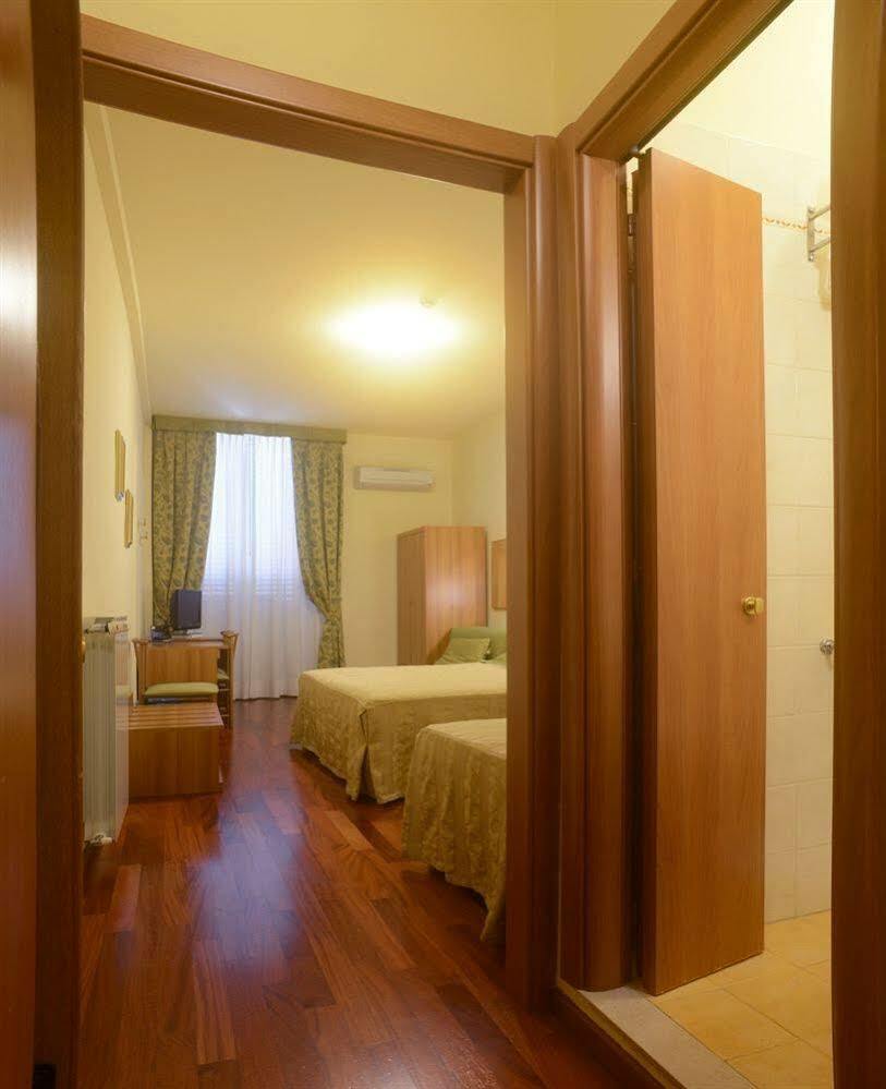 Hotel Colomba Florencja Zewnętrze zdjęcie
